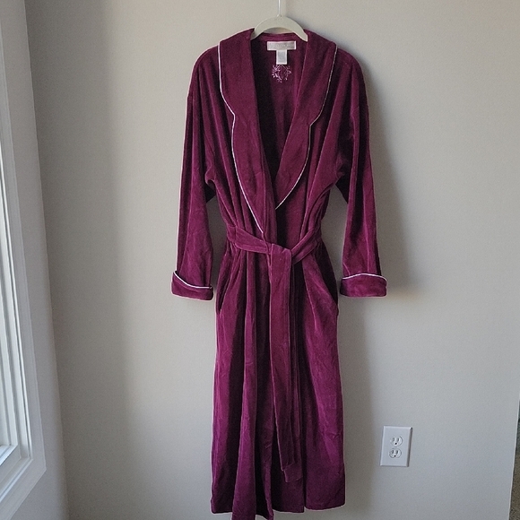 Eileen West Burgundy Women's Velour Robe Size Small Tie Front‎ - Picture 1 of 10